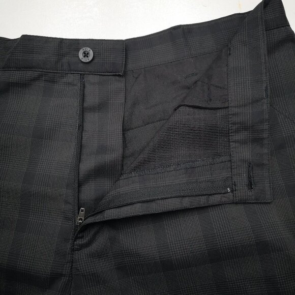 Avia Men's Size Medium Dark Grey & Black Plaid Zipper & Button Closure Shorts - Picture 8 of 13